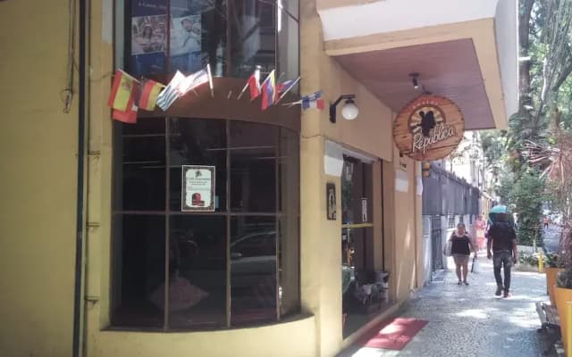 Hostel República