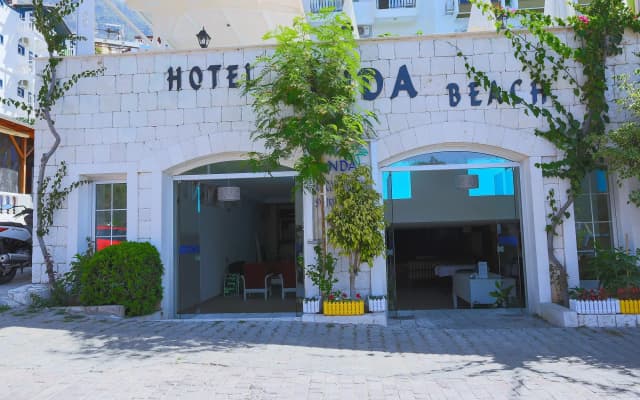 Отель Linda Beach