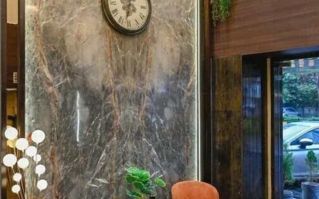 Hotel Grand Girdhar Premier