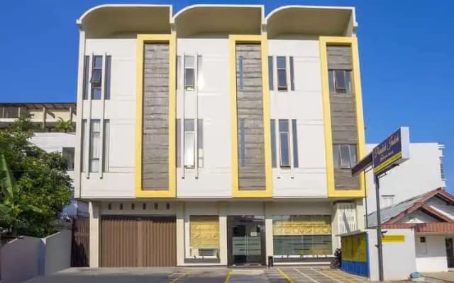 Pondok Indah Guesthouse by Ecommerceloka
