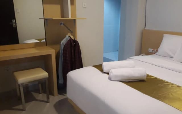 Gold Hotel Simpang Lima