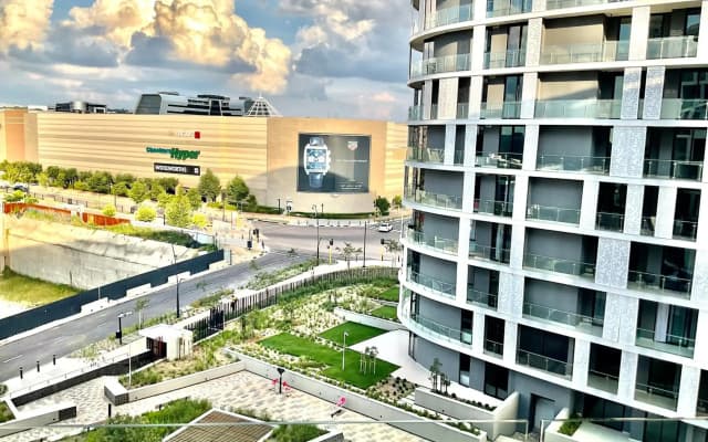 5 Star Elegant Apartments, Ellipse Waterfall City, Johannesburg