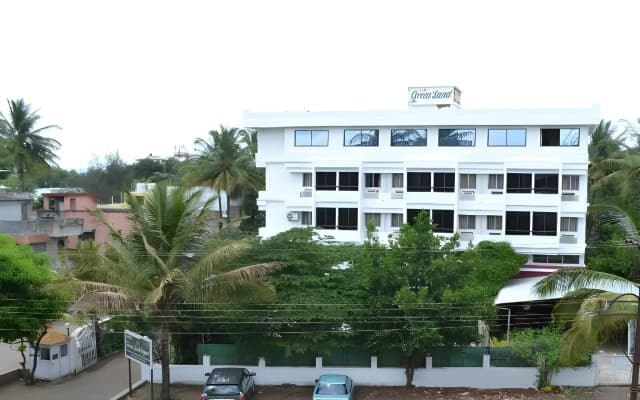 OYO 2726 Hotel Elegant
