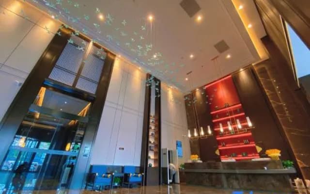 TILL BRIGHT HOTEL (Wanda Plaza store of Huaihua High Speed Railway South Station)