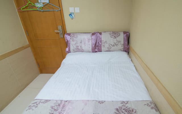 Me Easy Hostel