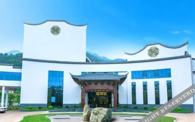 Fujian Minyuan Hotel (Minhou University Town Minjiang University Academic Exchange Center)