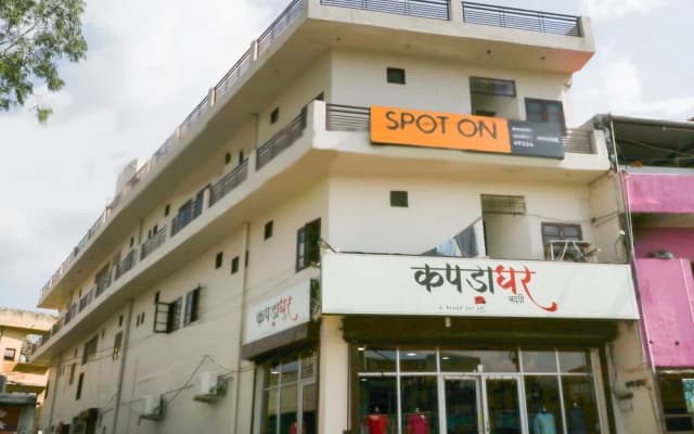 Spot On 49224 Baddi Guest House