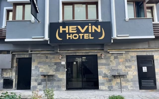 Hevi̇n Hotel