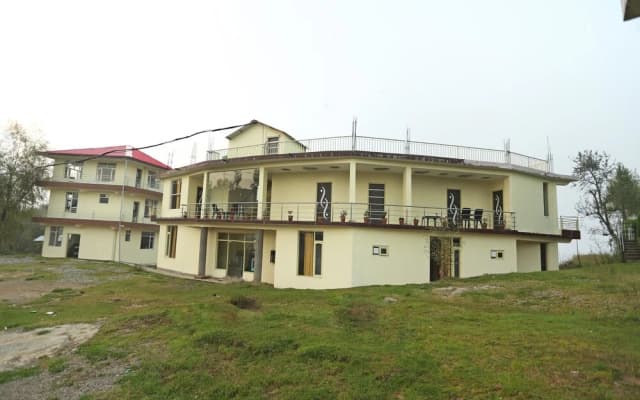 OYO 6981 Naddi Hights