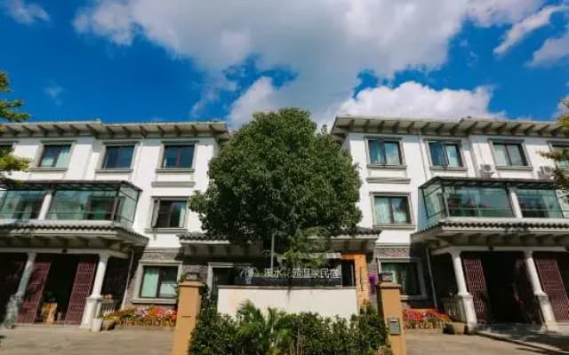 Tengchongxi Water Garden Hot Spring Homestay
