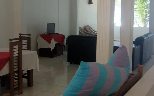 Royal Beach Hotel Hikkaduwa