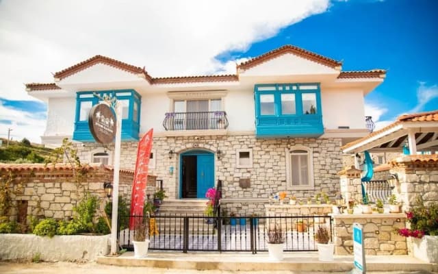 Aymesev Tas Otel