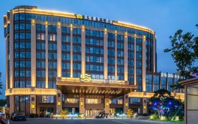 Serene Horizon Hotel