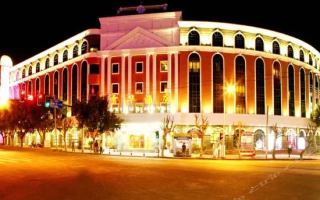 Tengchong Polman Hotel