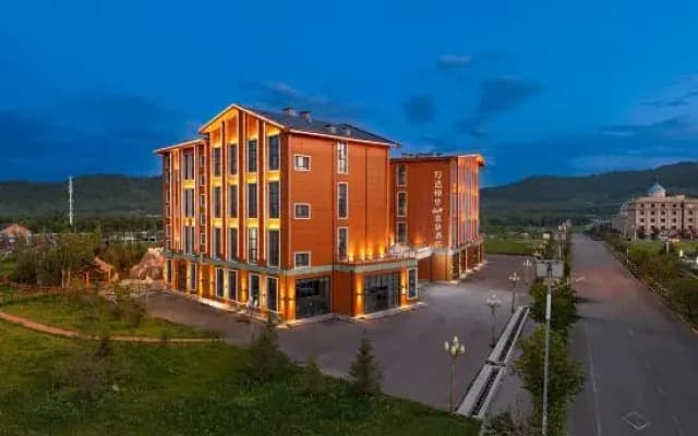 Changbai Mountain Wanda Yue Loft Hot Spring Hotel (Tourism Service Center of West Changbai Mountain)