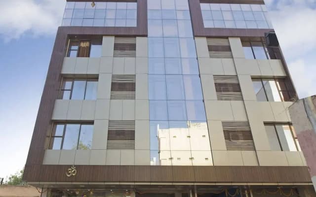 Super Hotel O Palkhi Road Near Sai Baba Temple