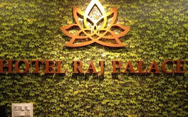 Fabhotel Raj Palace I