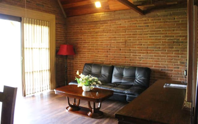 Avasta Resort and Spa