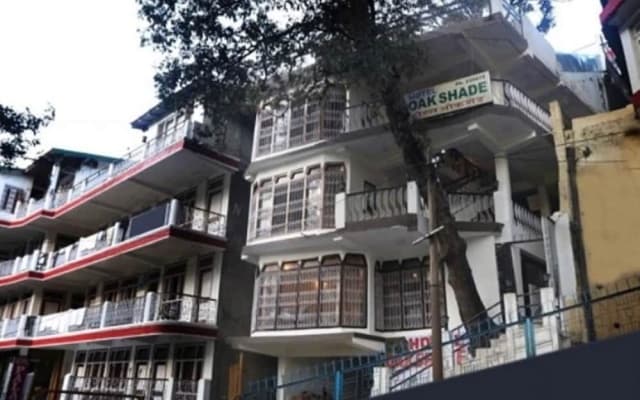 Oak Shade Hotel