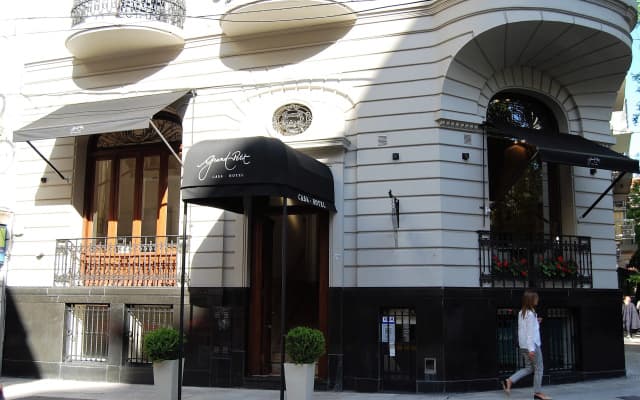 Grand Petit Casa Hotel