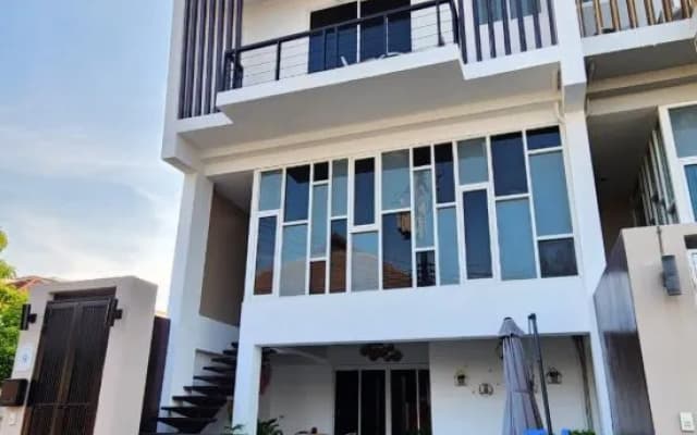 Boxsoon Nimman 1 Family