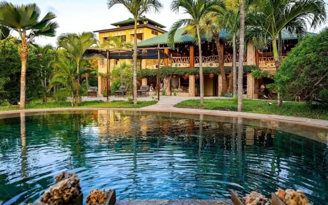 Tombo House