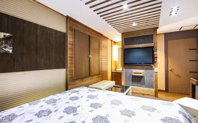 Hotel Signature, Junghwasan-Dong, Jeonju