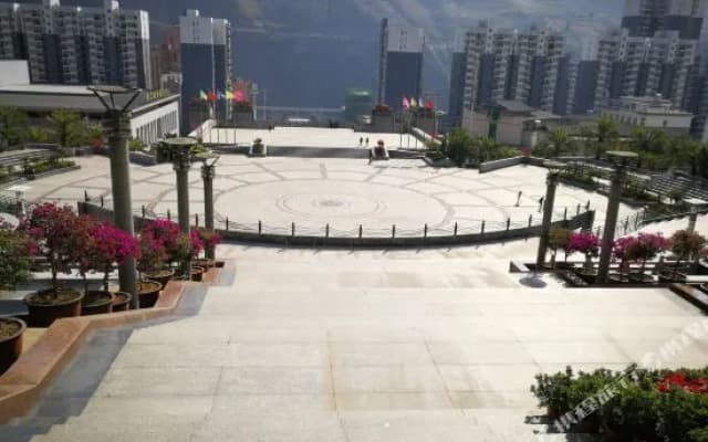 Nujiang Hotel
