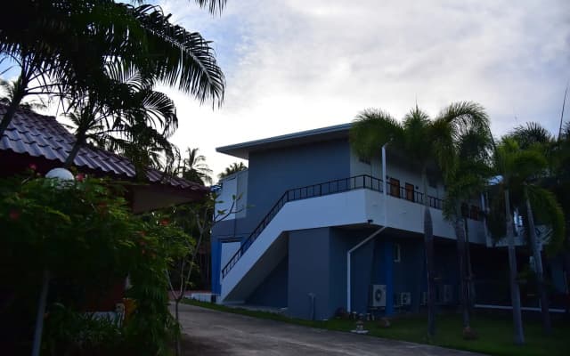 Bankrut Resort