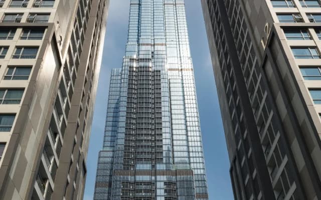 Vinpearl Landmark 81, Autograph Collection
