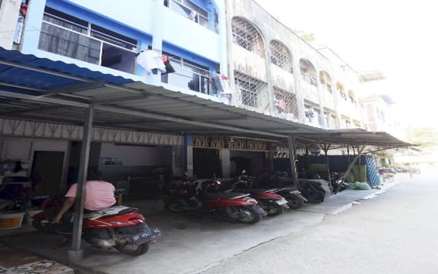 SPOT ON 93276 Fendi 2 Homestay SyariahNearPelabuhan Feri Batam Centre