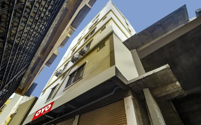OYO Flagship 70400 Hotel Ashoka Classic