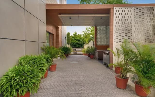 Lemon Tree Hotel, Noida