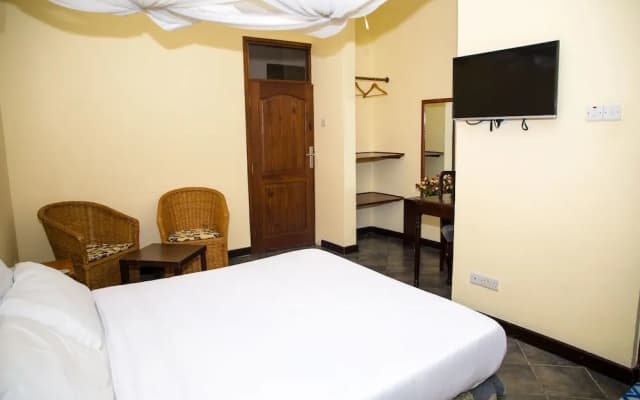 Saadani Park Hotel