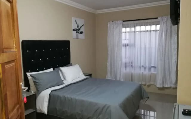 M n M Guest House in Polokwane Turfloop