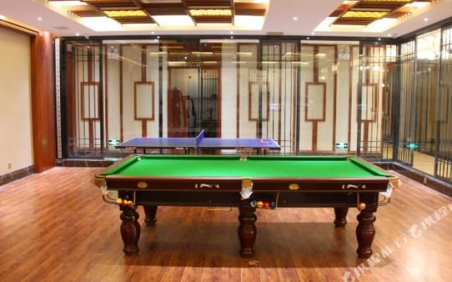 Huayi Business Hotel