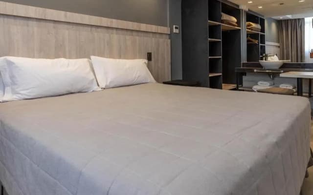 Hotel M