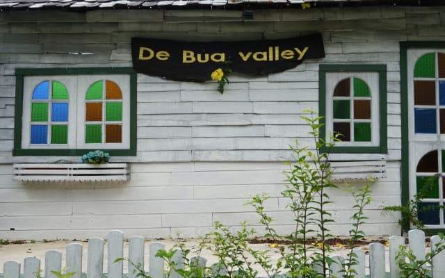 De Bua Valley