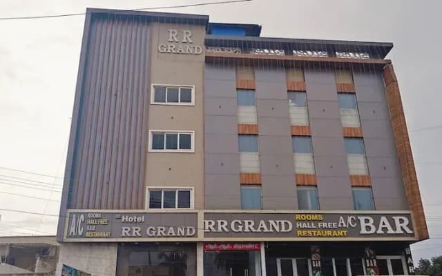 RR Grand Inn