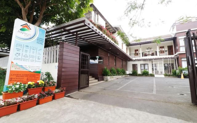 Jayagiri Guesthouse By Belgareti