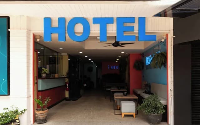 Lenny's Hotels