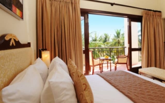 Diamond Bay Resort & Golf