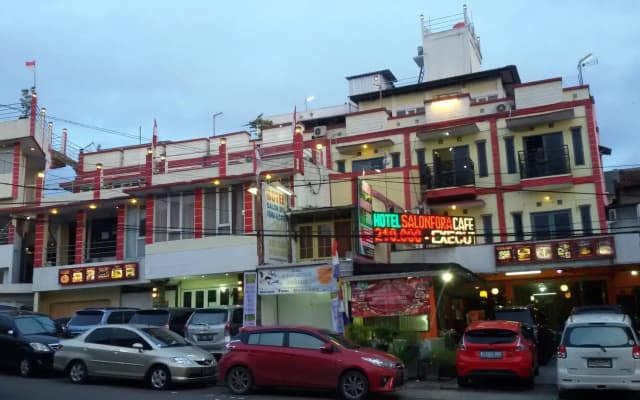 Hotel Salon Fora & Cafe