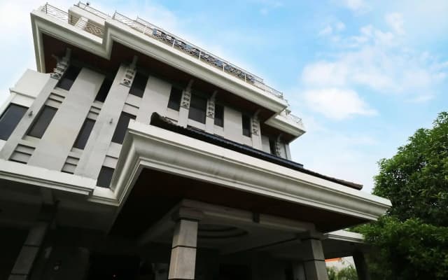 Bali Paradise City Hotel