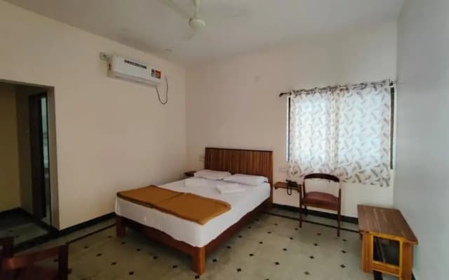 Hampi Delmont Resort