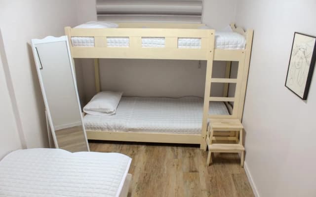 Orange Guesthouse - Hostel