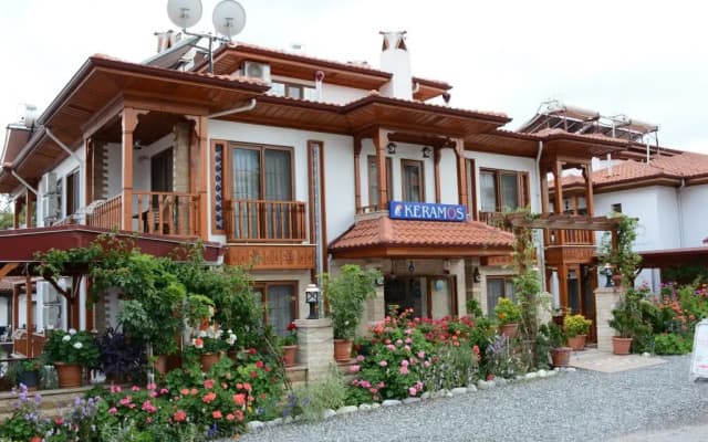Keramos Pansiyon Akyaka