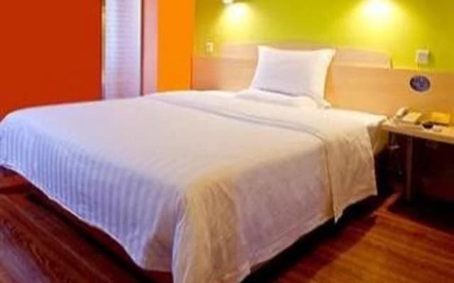 7 Days Premium Hotel (Kunming Vientiane City Dongjiao Road Subway Station)