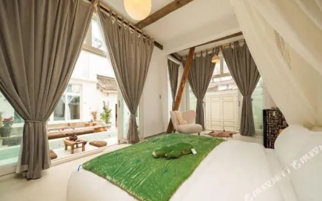 Dali Xianlv Cang Hai Bai Ju Inn