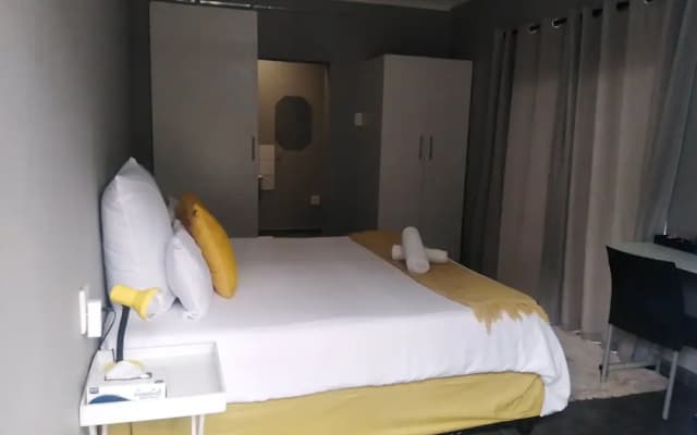 Nqabanqaba B&B